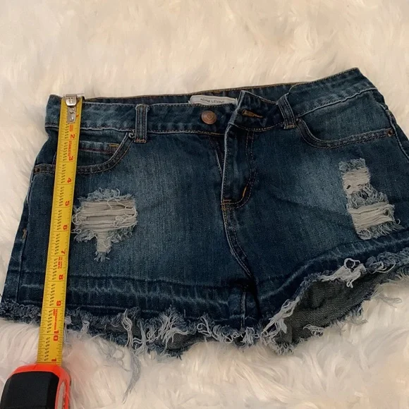 Adam Levine Cutoff Blue Jeans Shorts. Size 26. Short shorts - Picture 5 of 6